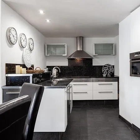 Penthouse La Riera *